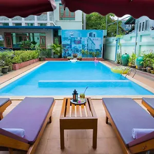 Mile Hotel
