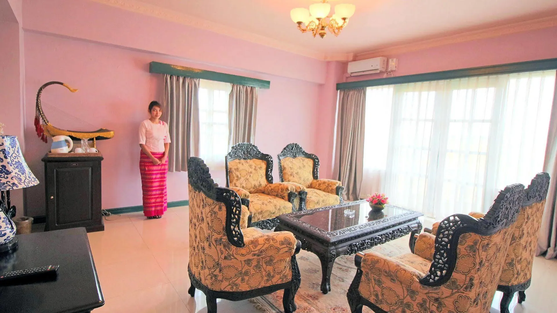 Yangon International Hotel 3*,